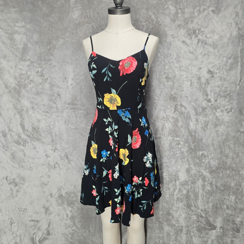 Old Navy Fit Flare Sundress Women S Black Floral Poppy Smocked Back Summer Party
